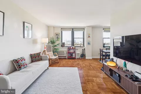 2601 Pennsylvania Ave #946, Philadelphia, PA 19130