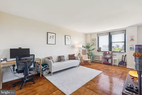 2601 Pennsylvania Ave #946, Philadelphia, PA 19130