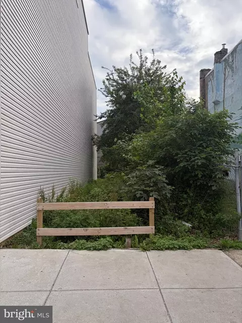 2422 Ridge Ave, Philadelphia, PA 19121