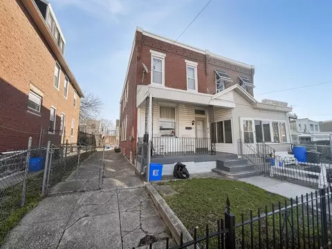 1529 N 54th St, Philadelphia, PA 19131