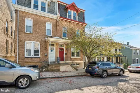 383 Conarroe St, Philadelphia, PA 19128