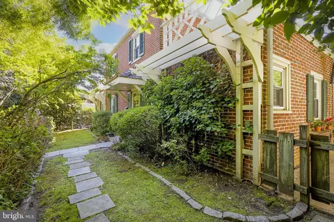 155 Rex Ave, Philadelphia, PA 19118