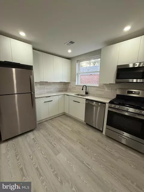 1635 Borbeck Ave, Philadelphia, PA 19111