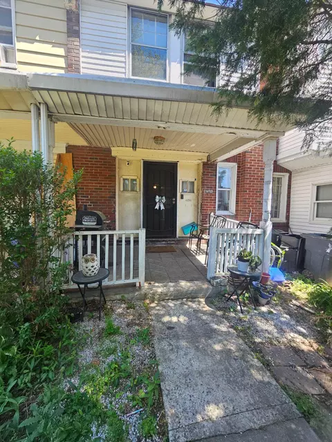 6913 Rodney St, Philadelphia, PA 19138