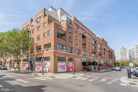 200 10 Lombard St #815, Philadelphia, PA 19147