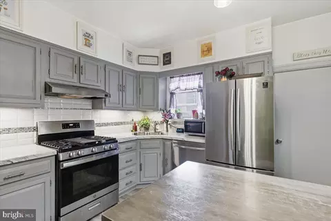 1158 Marlyn Rd, Philadelphia, PA 19151