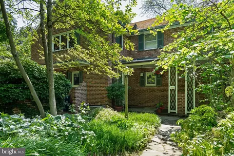126 W Gravers Ln, Philadelphia, PA 19118
