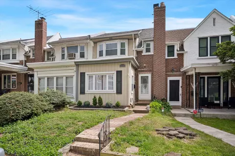 6640 Lotus Rd, Philadelphia, PA 19151