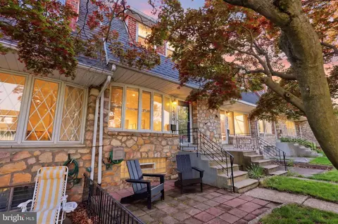 5430 Vicaris St, Philadelphia, PA 19128