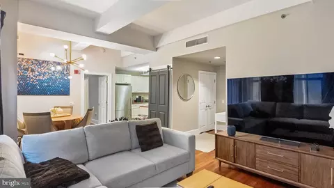 1500 Chestnut St #8I, Philadelphia, PA 19102