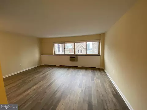 2101 Chestnut St #814, Philadelphia, PA 19103
