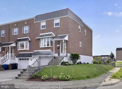 10211 Ambridge Pl, Philadelphia, PA 19114