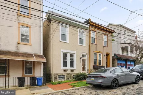 295 Hermitage St, Philadelphia, PA 19127