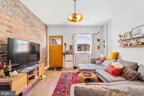 1443 E Oxford St, Philadelphia, PA 19125