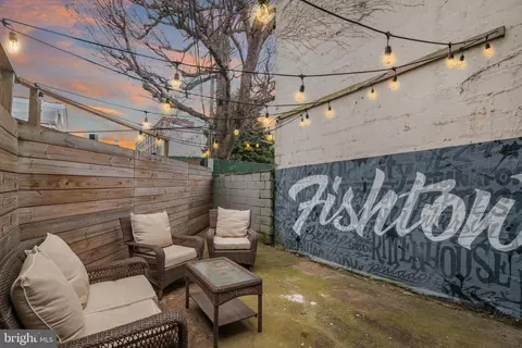 1443 E Oxford St, Philadelphia, PA 19125