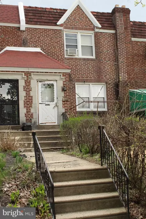 1642 E Tulpehocken St, Philadelphia, PA 19138