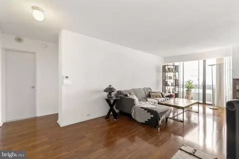 1326 42 Spruce St #2308, Philadelphia, PA 19107