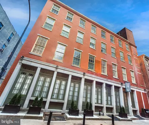 6-10 S Strawberry St #13, Philadelphia, PA 19106