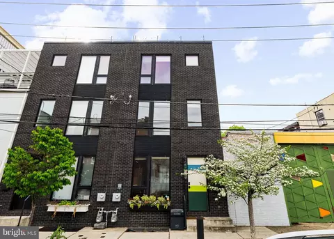 1232 Leopard St, Philadelphia, PA 19125