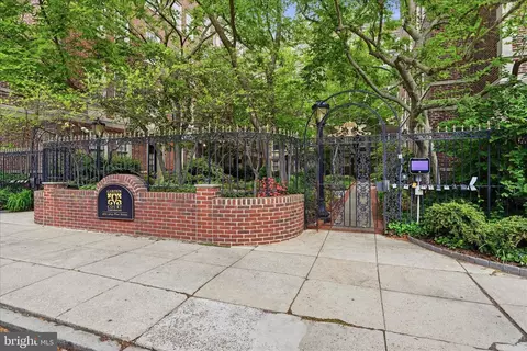 4637 00 Pine St #D306, Philadelphia, PA 19143
