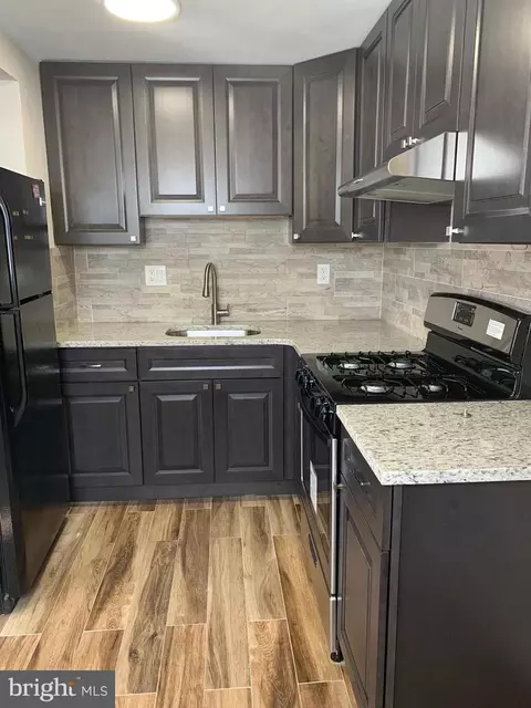 529 Avon St, Philadelphia, PA 19116