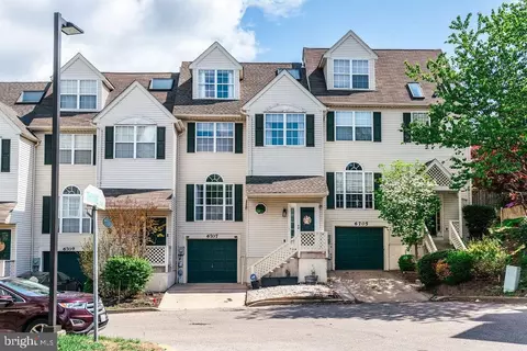 6707 Cinnamon Dr, Philadelphia, PA 19128