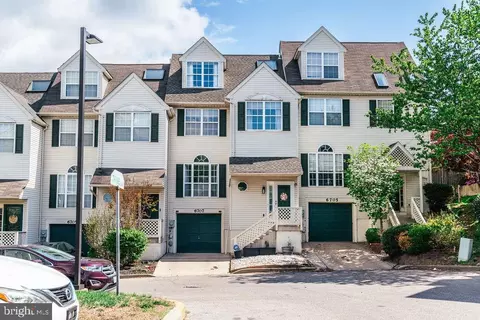 6707 Cinnamon Dr, Philadelphia, PA 19128