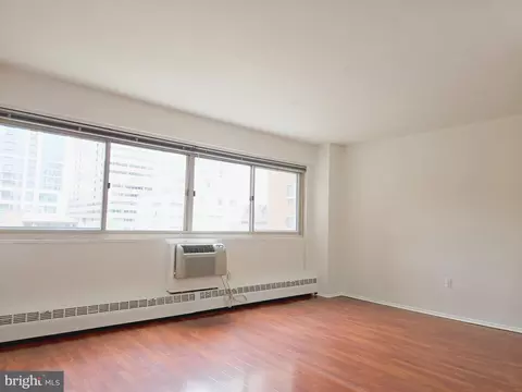 2101 17 Chestnut St #423, Philadelphia, PA 19103