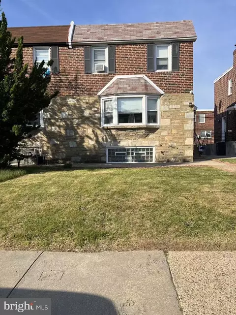 2413 Vista St, Philadelphia, PA 19152