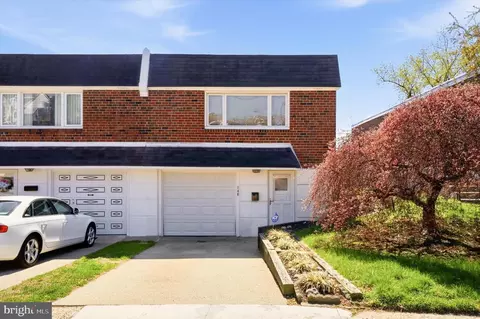 748 Hill Rd, Philadelphia, PA 19128