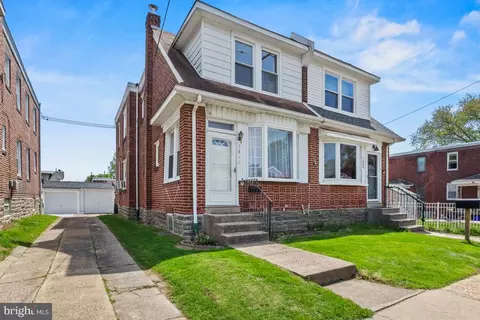7811 N Fillmore St, Philadelphia, PA 19111