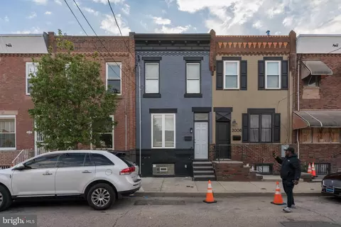 2010 S Chadwick St, Philadelphia, PA 19145
