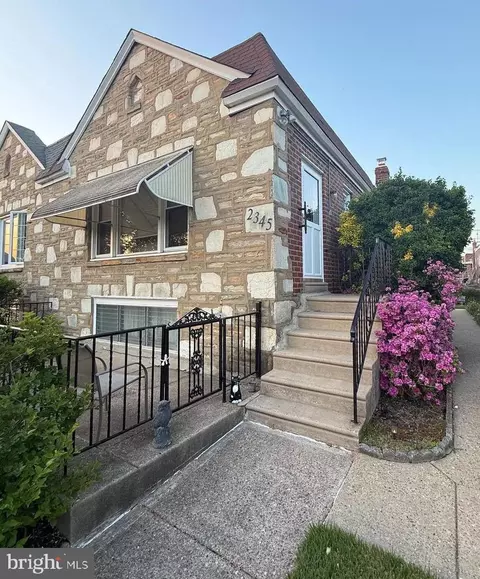 2345 Griffith St, Philadelphia, PA 19152