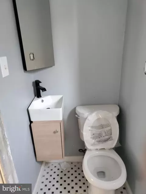 242 E Mayfield St, Philadelphia, PA 19134