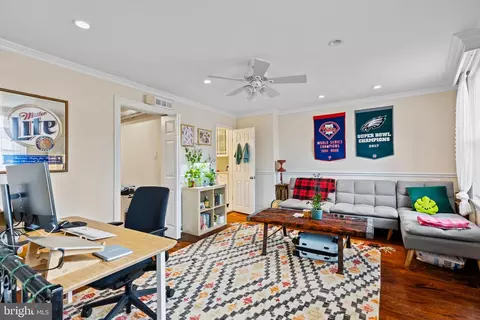 402 Fairmount Ave, Philadelphia, PA 19123