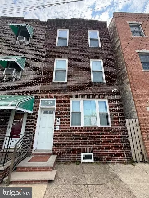 1307 E Moyamensing Ave, Philadelphia, PA 19147