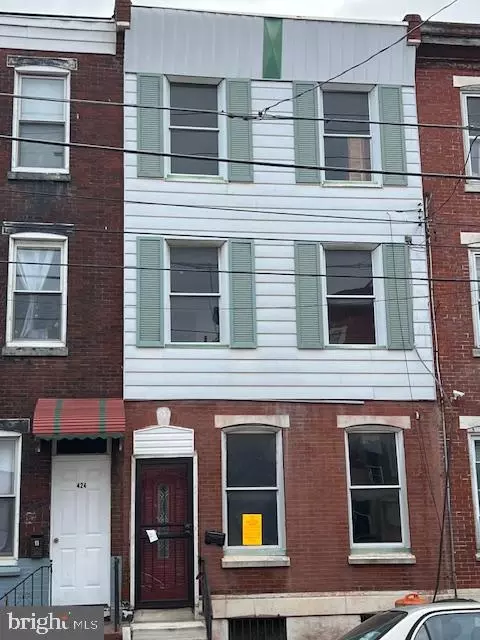 426 Moore St, Philadelphia, PA 19148