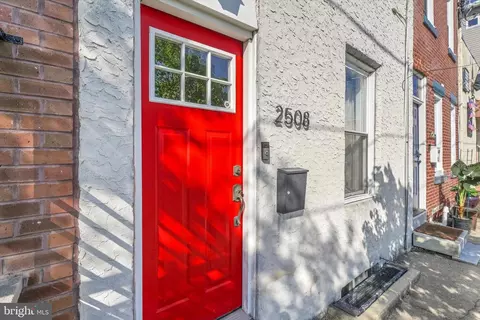 2508 E Sergeant St, Philadelphia, PA 19125