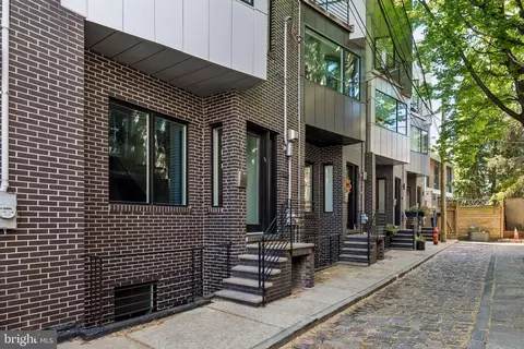 817 N Orkney St, Philadelphia, PA 19123
