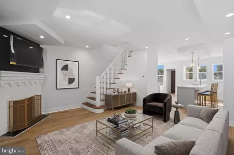 64 E Montana St, Philadelphia, PA 19119