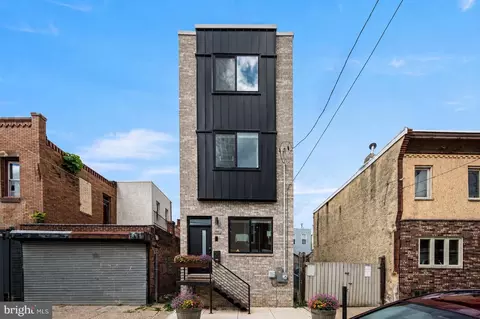 2061 Mcclellan St, Philadelphia, PA 19145
