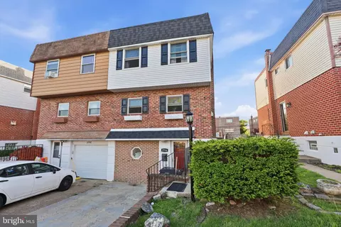 2754 Clayton St, Philadelphia, PA 19152