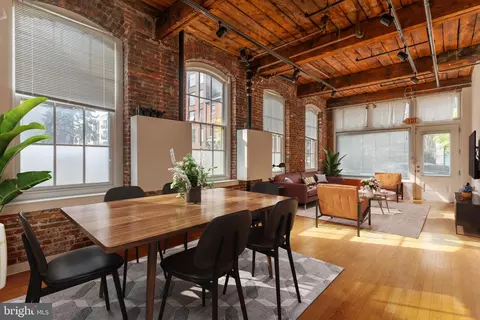 320 00 Race St #1, Philadelphia, PA 19106