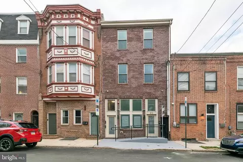 413 Fairmount Ave, Philadelphia, PA 19123