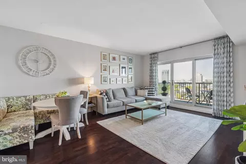 717 S Chris Columbus Blvd #1411, Philadelphia, PA 19147