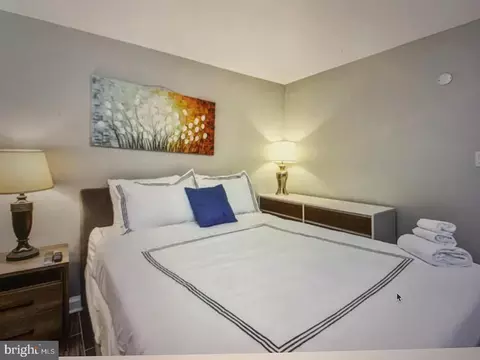 2135 Walnut St #901, Philadelphia, PA 19103