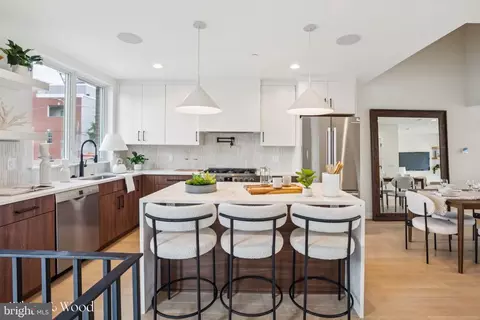 612 Brenna Walk, Philadelphia, PA 19123