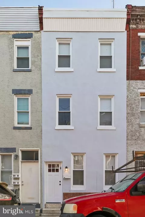 21 E Silver St, Philadelphia, PA 19134