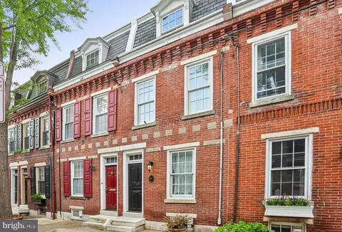 718 Bradford Aly, Philadelphia, PA 19147