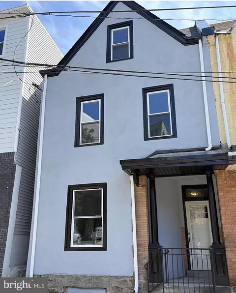 303 Green Ln, Philadelphia, PA 19128
